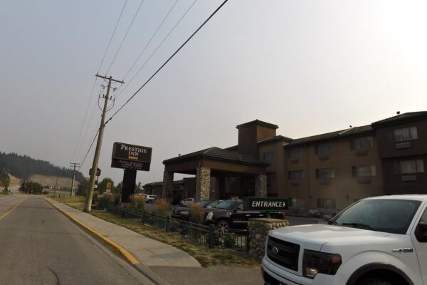 Fire Pit BBQ Smokehouse