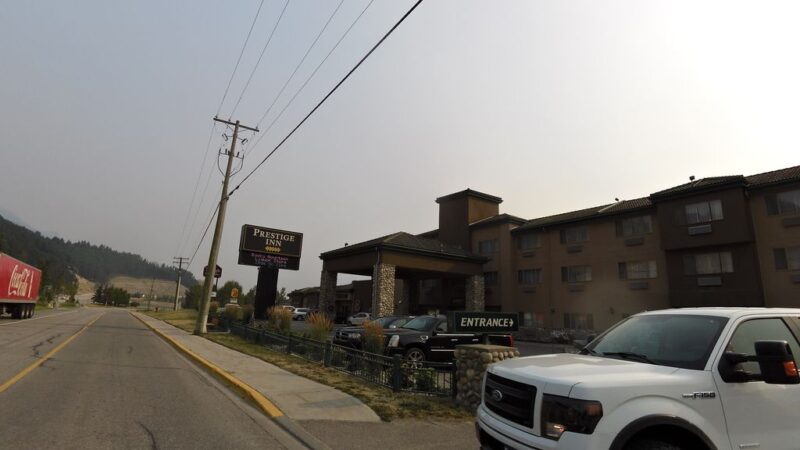 Fire Pit BBQ Smokehouse