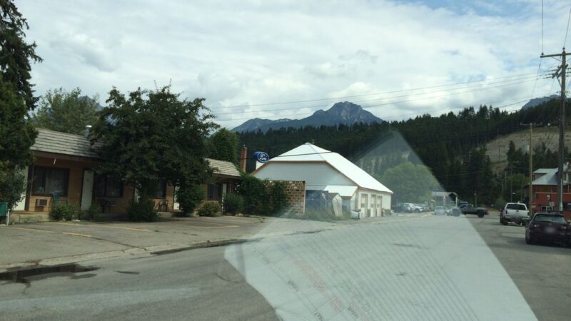 The Riverhouse Tavern